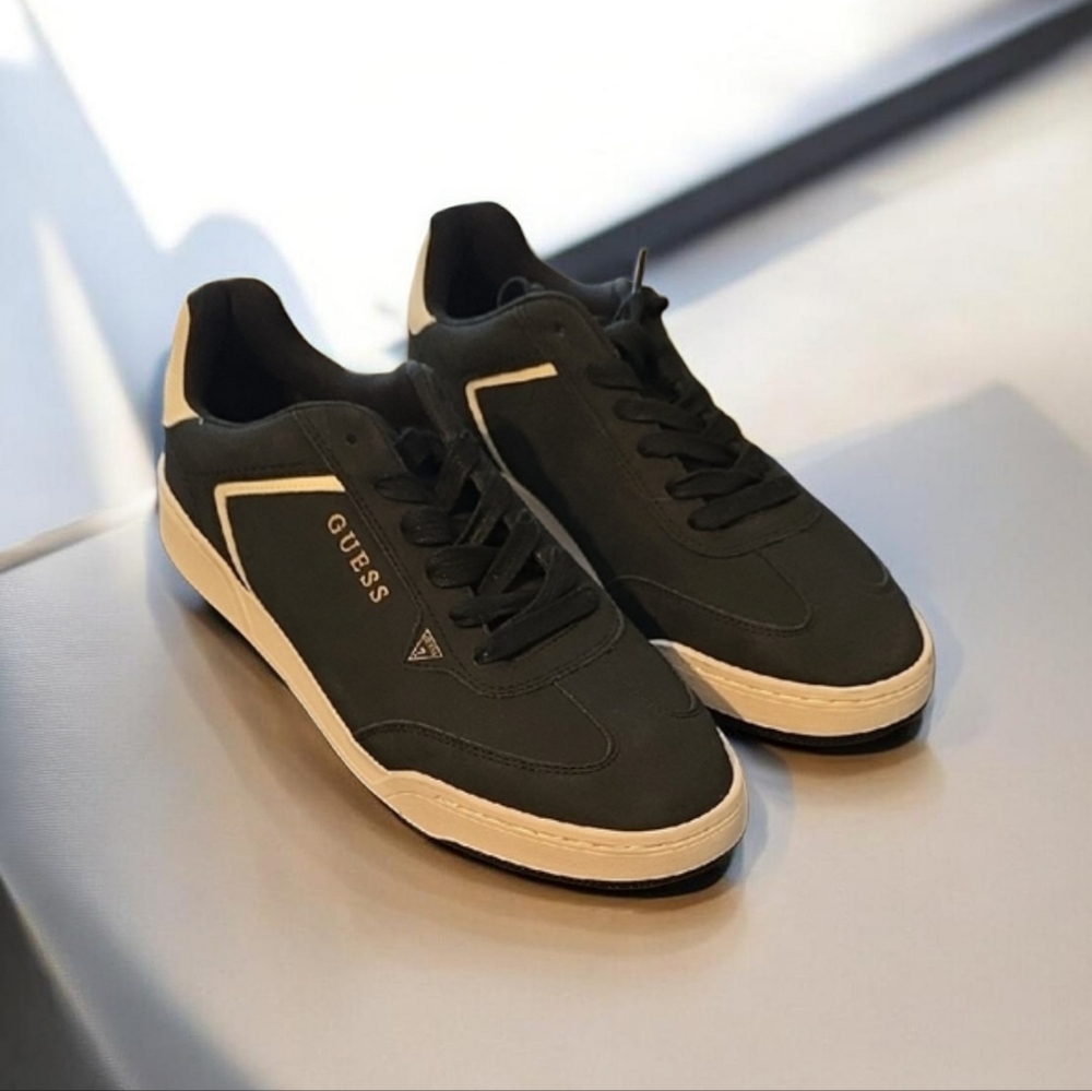 GUESS Men's Black and White Sneakers